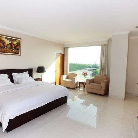 Horison Plaza Tegal Hotel Kültér fotó