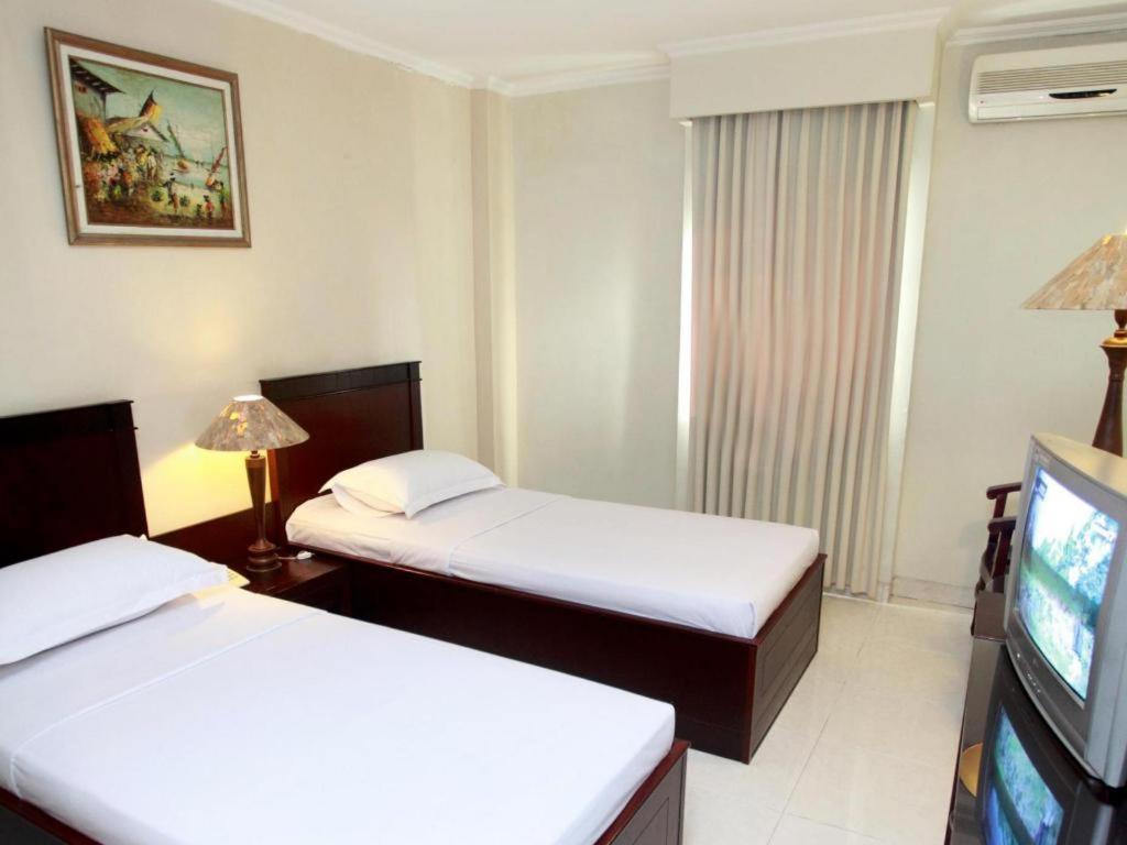 Horison Plaza Tegal Hotel Kültér fotó