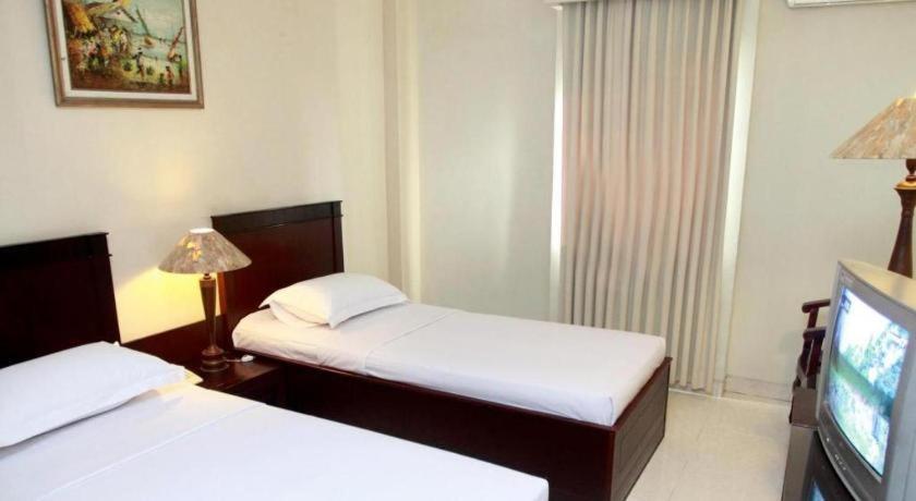 Horison Plaza Tegal Hotel Kültér fotó