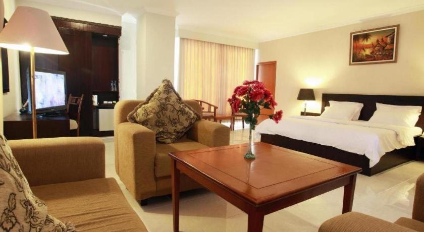 Horison Plaza Tegal Hotel Kültér fotó